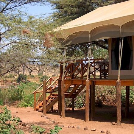 Elephant Bedroom Camp Archers Post Exterior photo